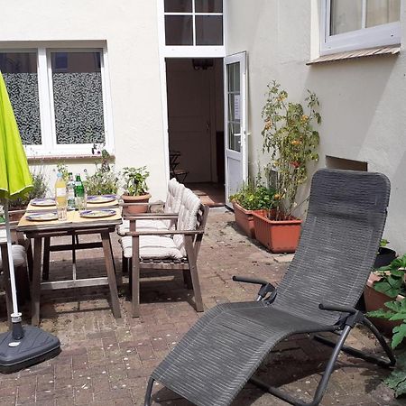 2-Zimmer-Ferienwohnung-Im-1-Obergeschoss Lübeck Exterior foto